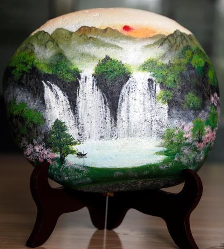 �ӱ���ƽһũ����ѧ�ɲ� 5�괴��ǧ���ʯͷ��